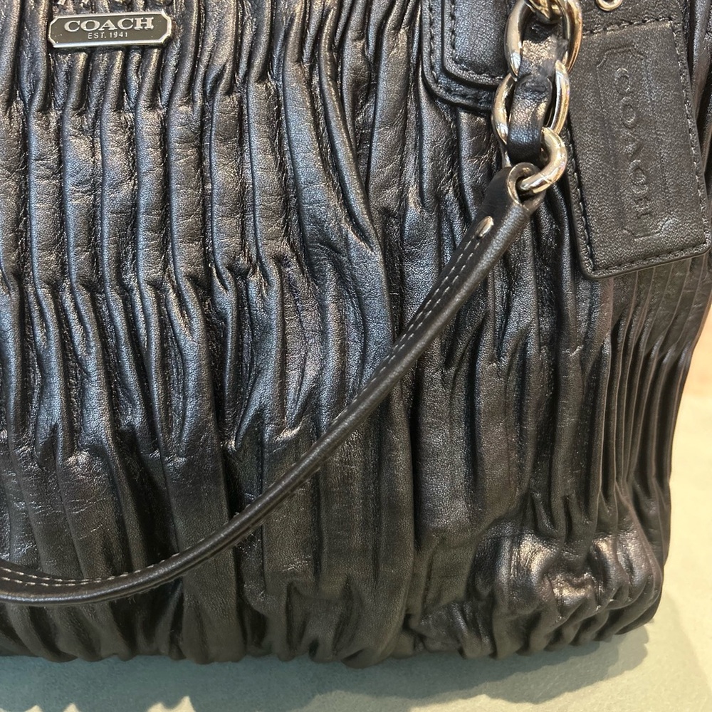 Coach Madison Gathered Leather Satchel EUC - Picture 6 of 11